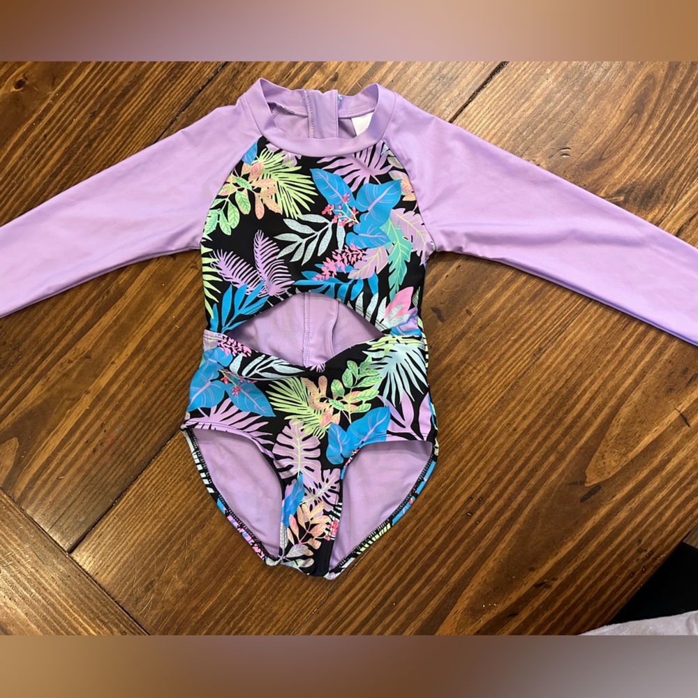 Art Class rash guard swimsuit